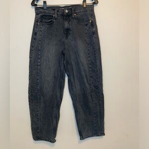 Old Navy Gray High-Rise Barrel Leg Jeans Size 6